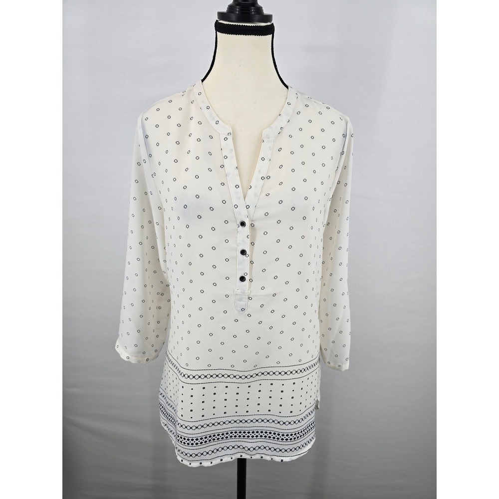 Maurices Womens White Black Geometric Floral Print 3/4 Sleeve Tunic Blouse M NEW